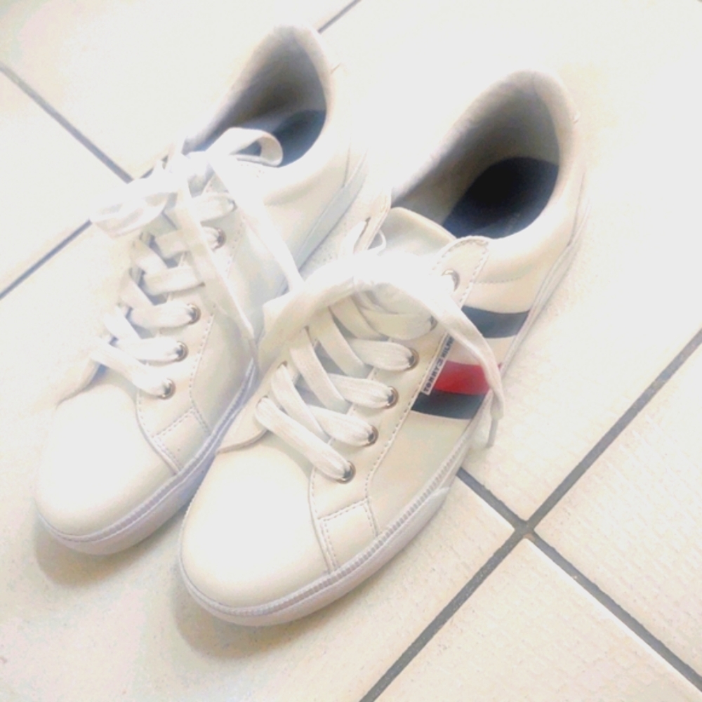 Tommy hillfiger flat sneakers brand new size 10